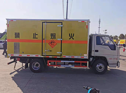 弓长岭爆破器材运输车